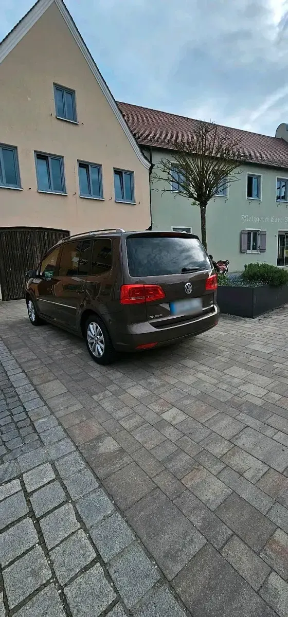 Gebraucht VW Touran 105 PS (77 kW) 2012 Braun Van / Kleinbus