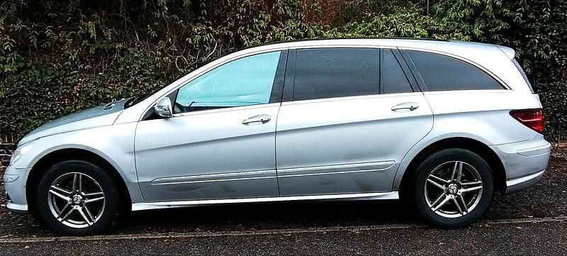 Gebraucht 2009 Mercedes R320 Van / Kleinbus | 3.400 € (Guter Preis) - Bild 1/4