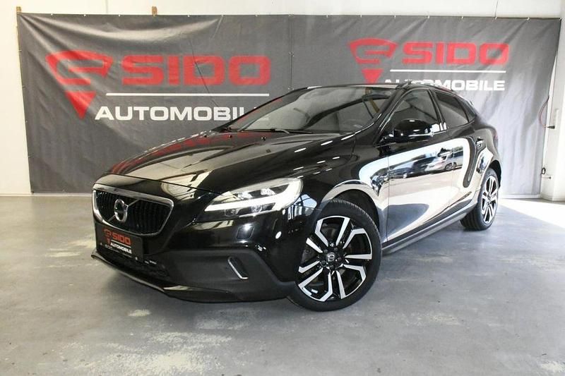 Schwarz Gebraucht 2016 Volvo V40 CC Kombi | 17.480 € (Etwas zu teuer) - Bild 1/4