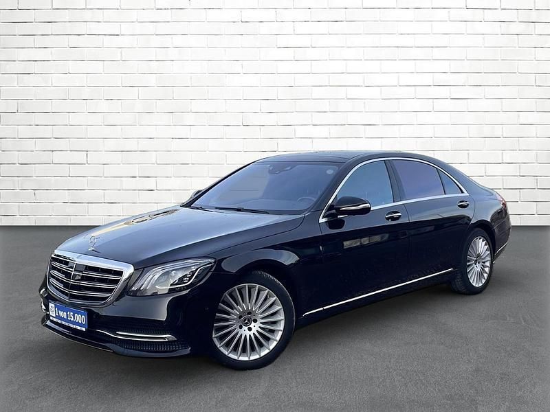 Schwarz metallic Gebraucht 2018 Mercedes S450 Limousine | 47.580 € (Guter Preis) - Bild 1/4
