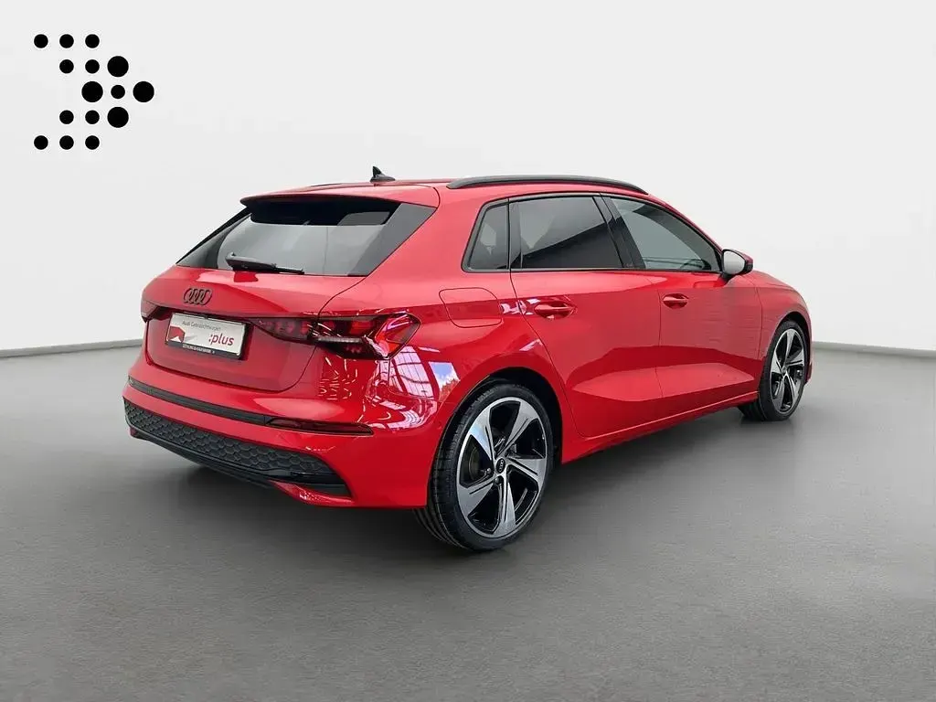Gebraucht Audi A3 Ambiente 150 PS (110 kW) 2025 Progressivrot metallic Limousine