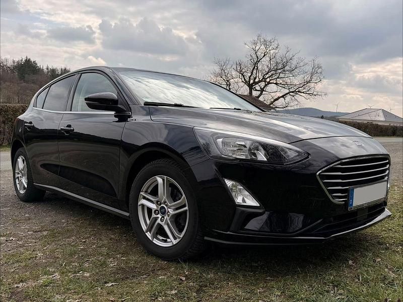 Gebraucht Ford Focus 125 PS (91 kW) 2022 Schwarz Limousine