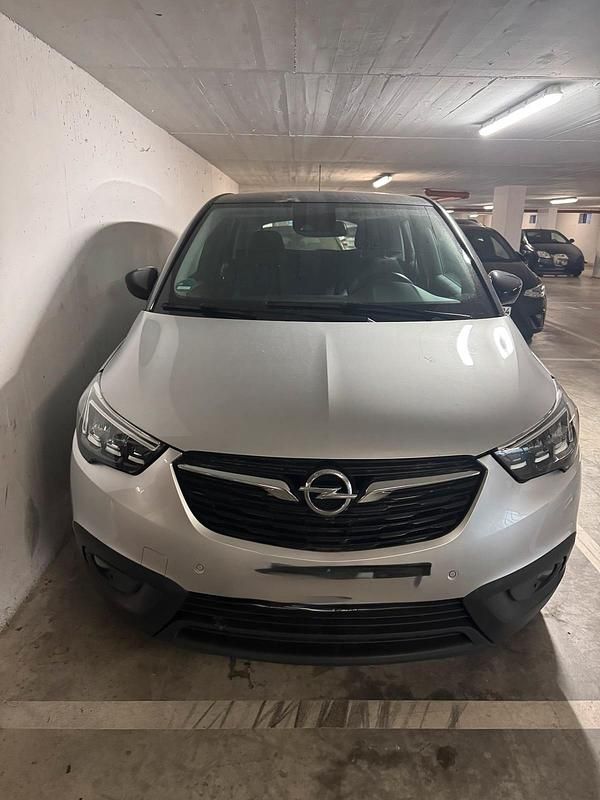 Grau Gebraucht 2019 Opel Crossland X SUV | 11.000 € (Fairer Preis) - Bild 1/4