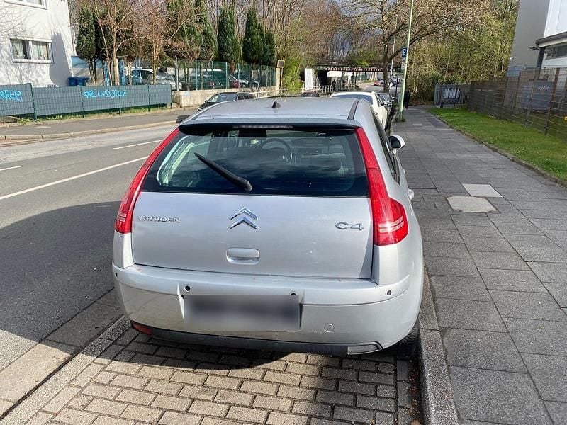 Gebraucht Citroën C4 108 PS (79 kW) 2006 Silber Limousine