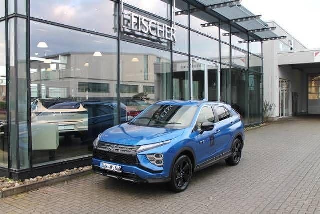 Gebraucht Mitsubishi Eclipse Cross Plus 188 PS (138 kW) 2024 Blau SUV