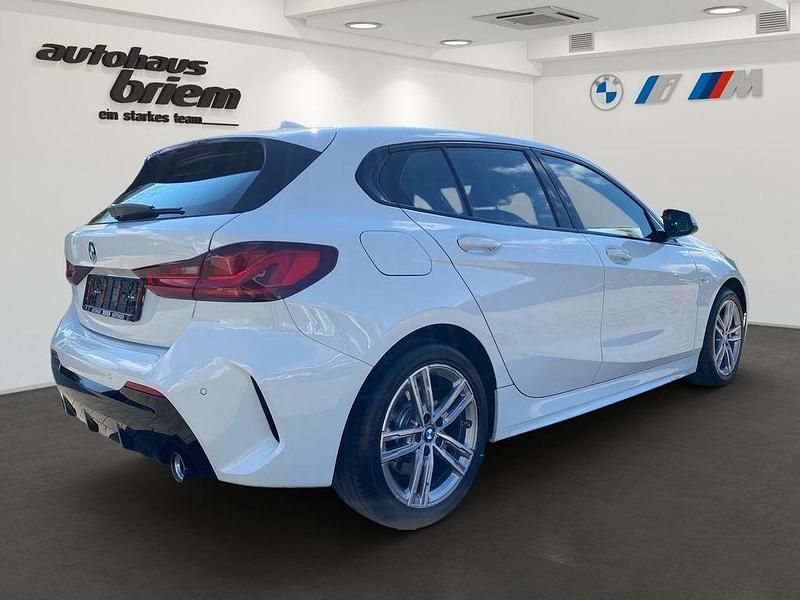 Gebraucht BMW 120 M Sport 178 PS (130 kW) 2021 Alpinweiß uni Kleinwagen