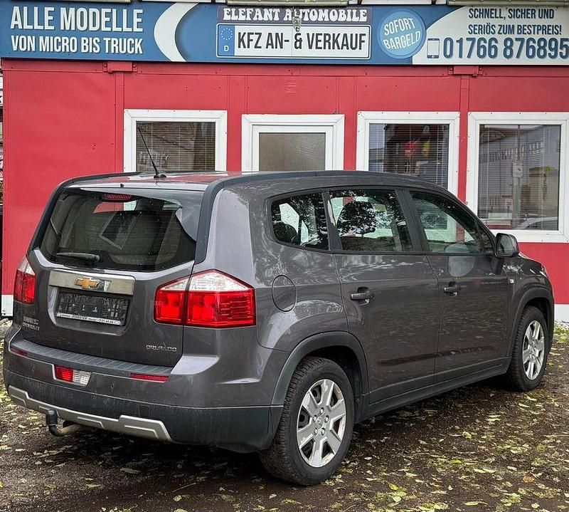 Gebraucht Chevrolet Orlando LT 131 PS (96 kW) 2012 Grau Van / Kleinbus