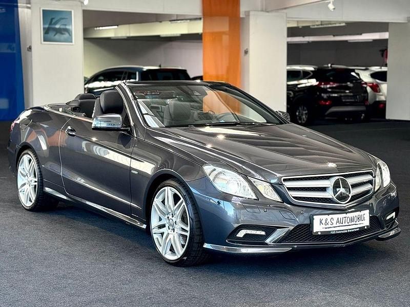 Gebraucht Mercedes E250 204 PS (150 kW) 2011 Tenoritgrau Cabrio