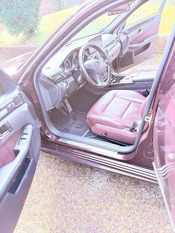 Gebraucht Mercedes E350 AMG line 231 PS (169 kW) 2010 Braun Kombi