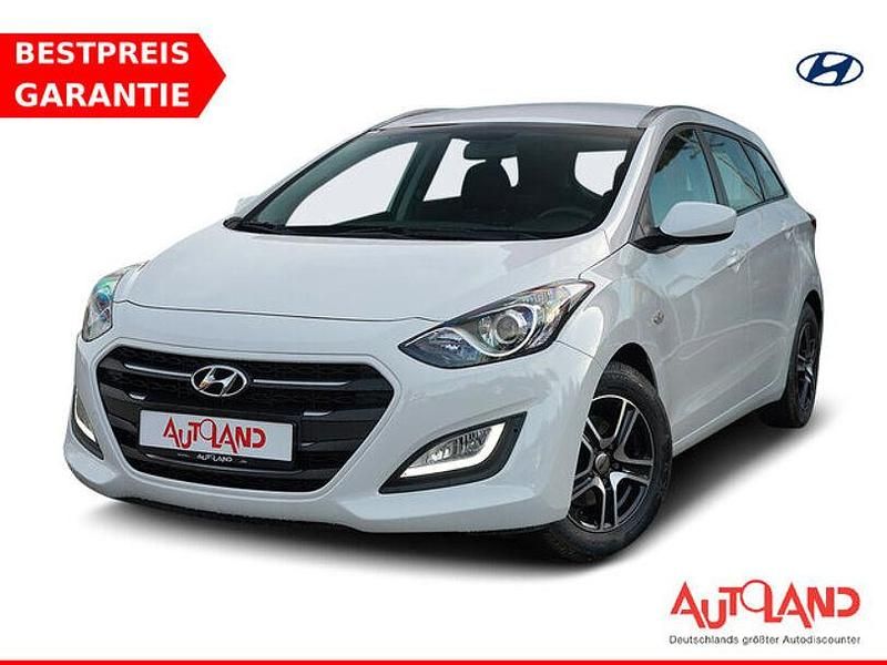 Weiß Gebraucht 2017 Hyundai i30 Kombi | 11.990 € (Etwas zu teuer) - Bild 1/4