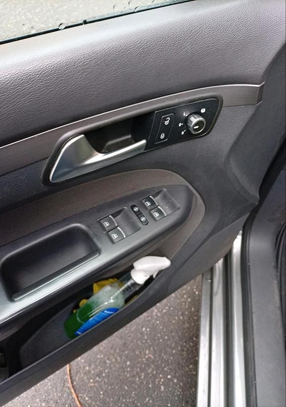 Gebraucht VW Touran 105 PS (77 kW) 2014 Grau Van / Kleinbus