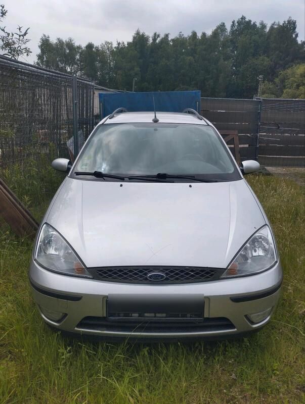 Silber Gebraucht 2004 Ford Focus Kombi | 550 € - Bild 1/4