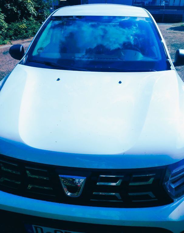 Grau Gebraucht 2022 Dacia Duster Acces SUV | 10.996 € - Bild 1/4