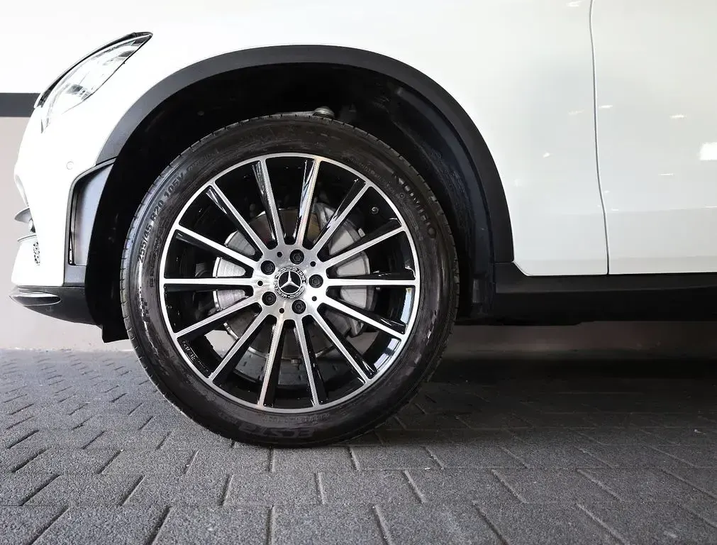 Gebraucht Mercedes GLC300 258 PS (189 kW) 2021 Weiß SUV