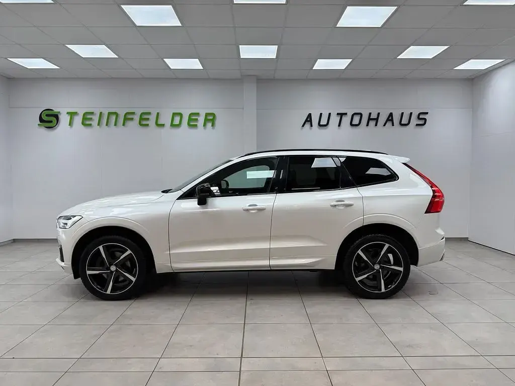 Gebraucht Volvo XC60 R-Design 235 PS (172 kW) 2020 Crystal white SUV