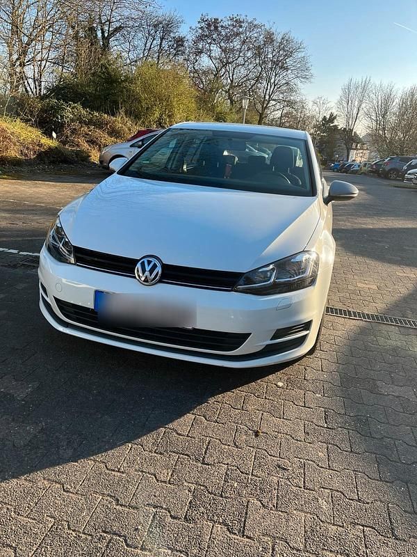 Weiß Gebraucht 2014 VW Golf VII Kombi | 7.000 € - Bild 1/4