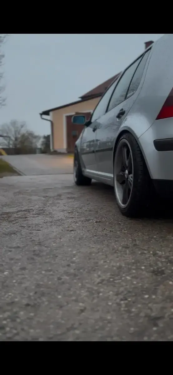 Gebraucht VW Golf IV 75 PS (55 kW) 2001 Silber Kleinwagen