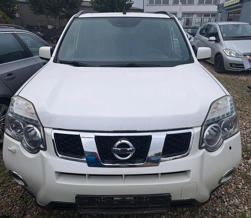 Weiß Gebraucht 2013 Nissan X-Trail SUV | 7.999 € (Guter Preis) - Bild 1/4