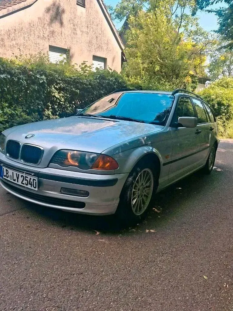 Gebraucht BMW 318 118 PS (86 kW) 2000 Silber Kombi