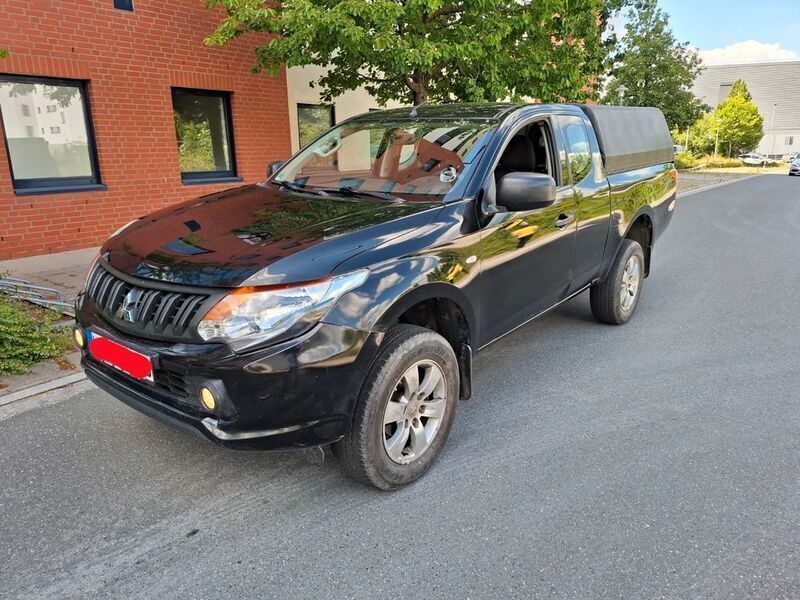 Schwarz Gebraucht 2017 Mitsubishi L200 Abholung | 13.750 € - Bild 1/4