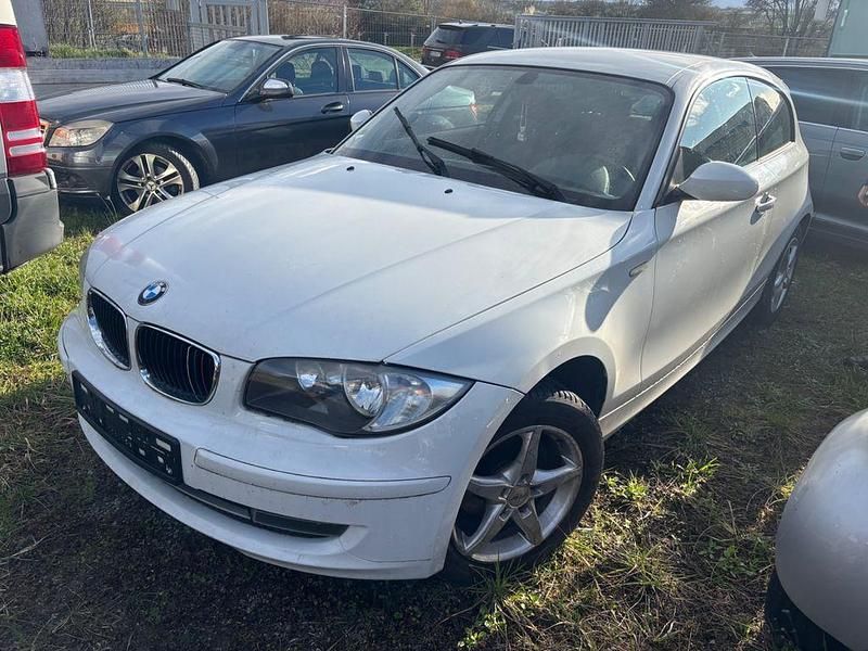 Gebraucht BMW 116 Advantage 122 PS (89 kW) 2008 Weiß Kleinwagen