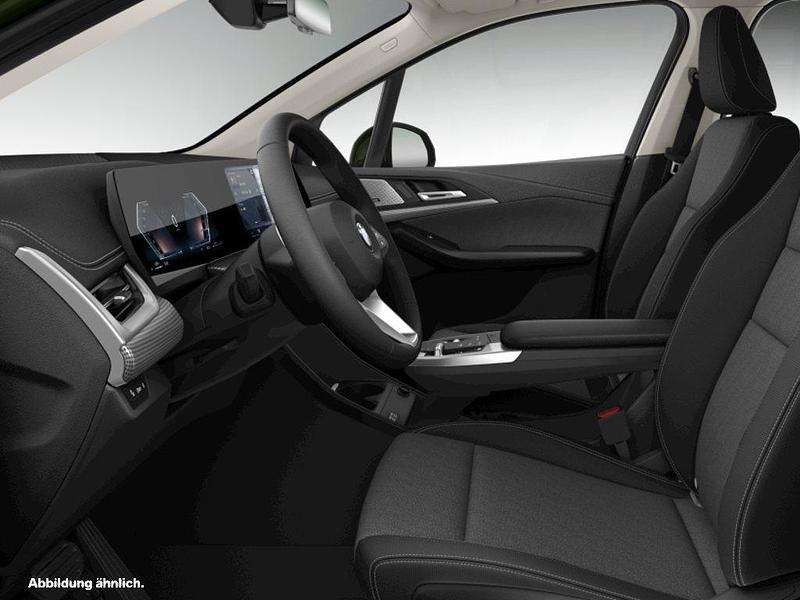 Gebraucht BMW 220 Active Tourer 156 PS (114 kW) 2025 Grün Van / Kleinbus