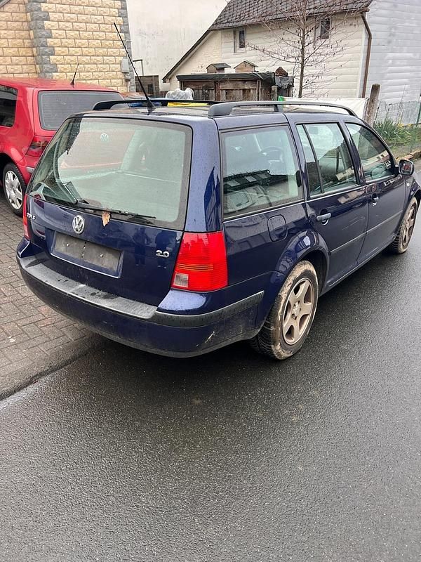 Usado VW Golf IV 116 HP (85 kW) 2002 Azul Carrinha