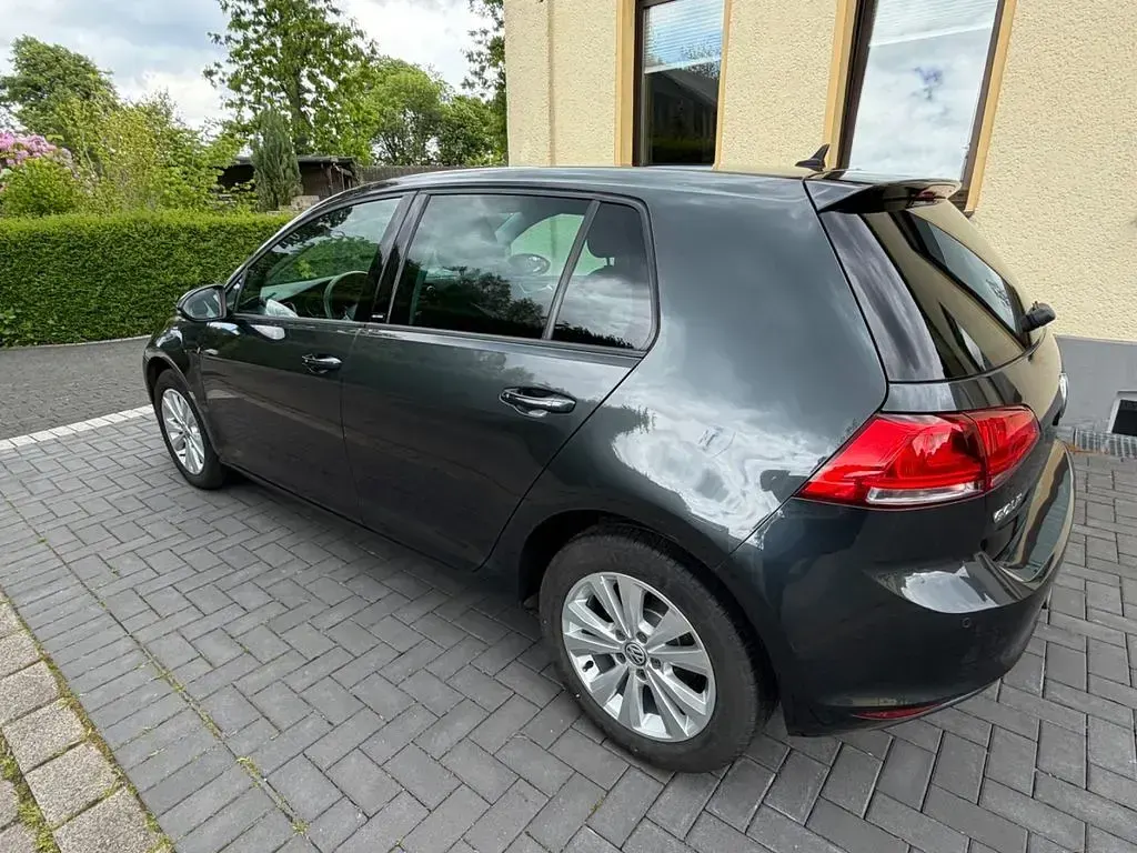 Second-hand VW Golf VII Allstar 86 CP (63 kW) 2016 Gri Berlinǎ