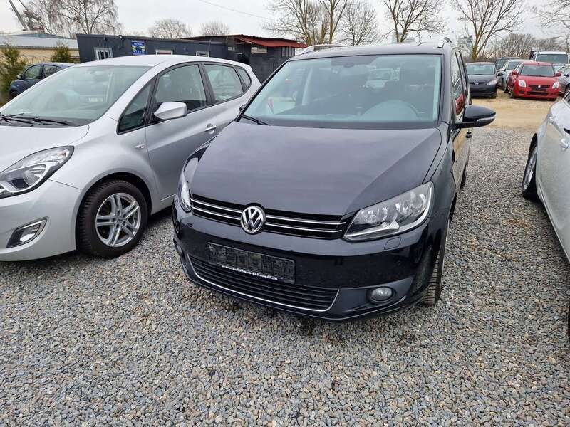 Schwarz Gebraucht 2014 VW Touran Comfortline Van / Kleinbus | 6.950 € (Superpreis) - Bild 1/4
