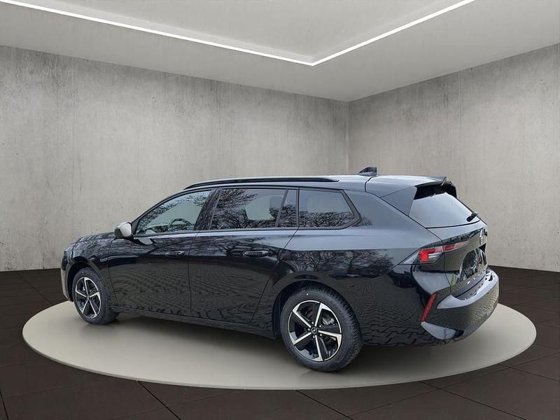 Neu Opel Astra Edition 131 PS (96 kW) 2025 Karbon schwarz (metallic) Kombi