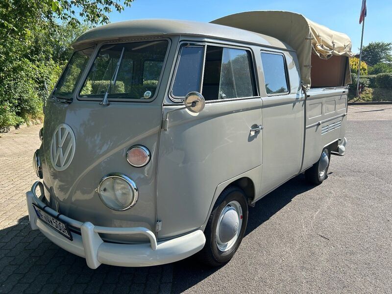 Grau Gebraucht 1967 VW T1 Van | 64.500 € - Bild 1/4
