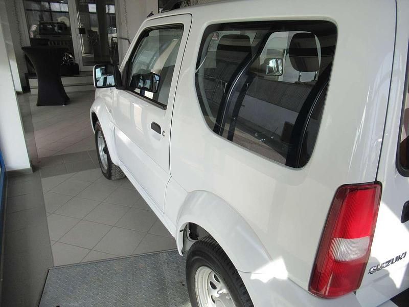 Gebraucht Suzuki Jimny Comfort 86 PS (63 kW) 2016 Superior white SUV