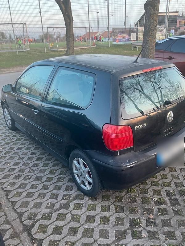 Gebraucht VW Polo 60 PS (44 kW) 2000 Schwarz Kleinwagen