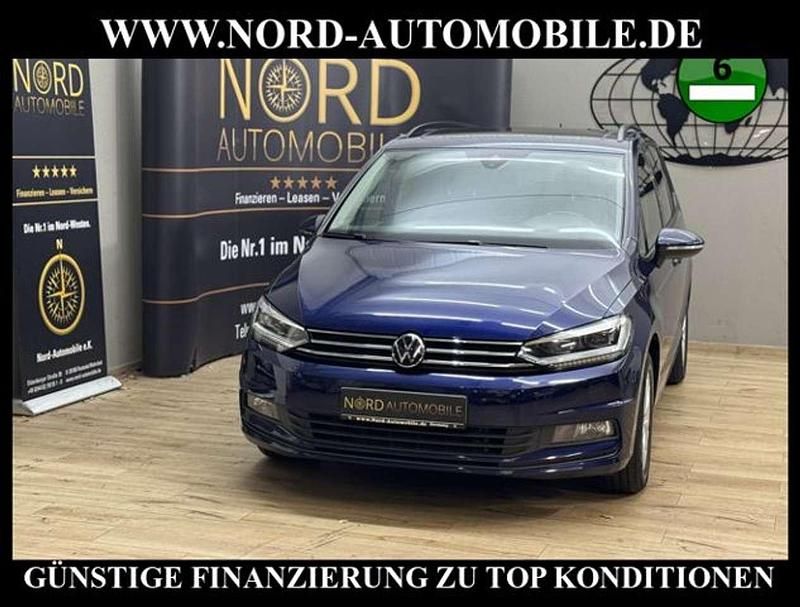 Gebraucht VW Touran Comfortline 122 PS (89 kW) 2022 Blau Van / Kleinbus