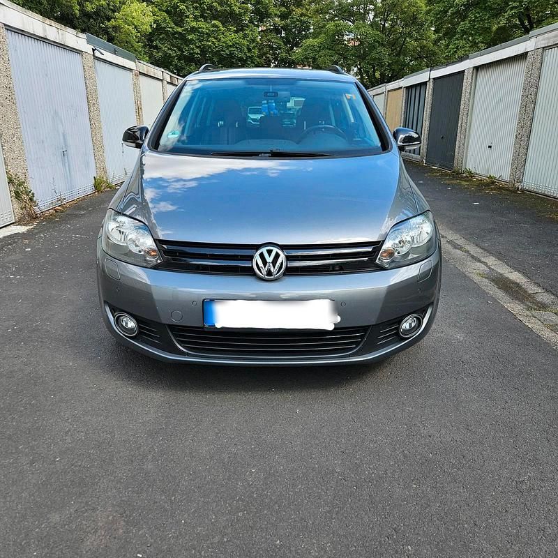 Grau Gebraucht 2012 VW Golf VII Match Limousine | 5.250 € (Fairer Preis) - Bild 1/4