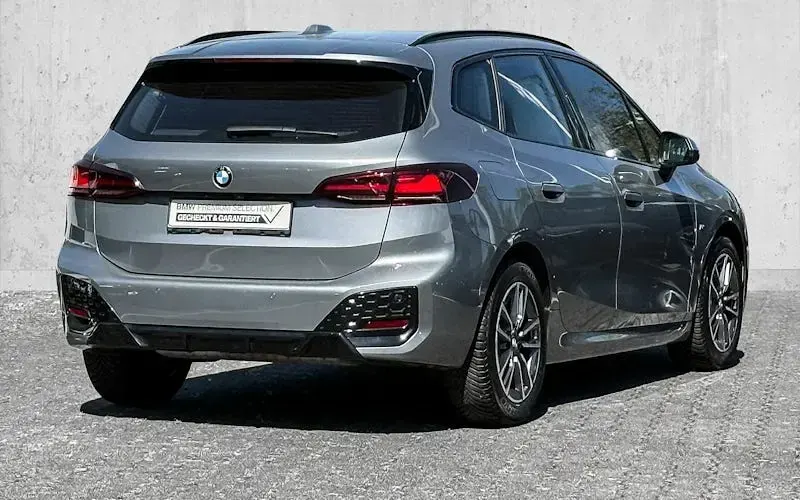 Gebraucht BMW 218 Shadowline 136 PS (100 kW) 2023 Grau Kombi
