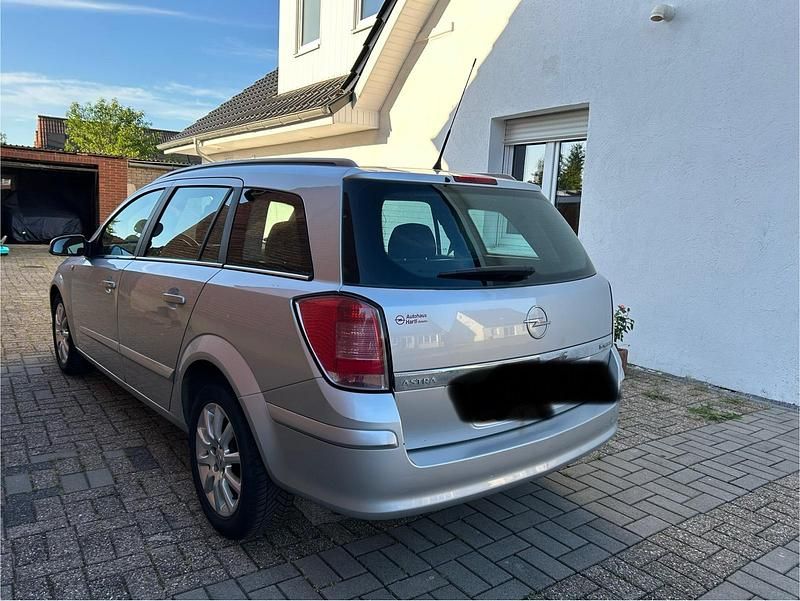 Gebraucht Opel Astra 105 PS (77 kW) 2005 Silber Kombi