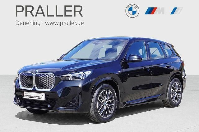 Gebraucht BMW iX1 M Sport 225 kW (306 PS) 2023 Saphirschwarz SUV