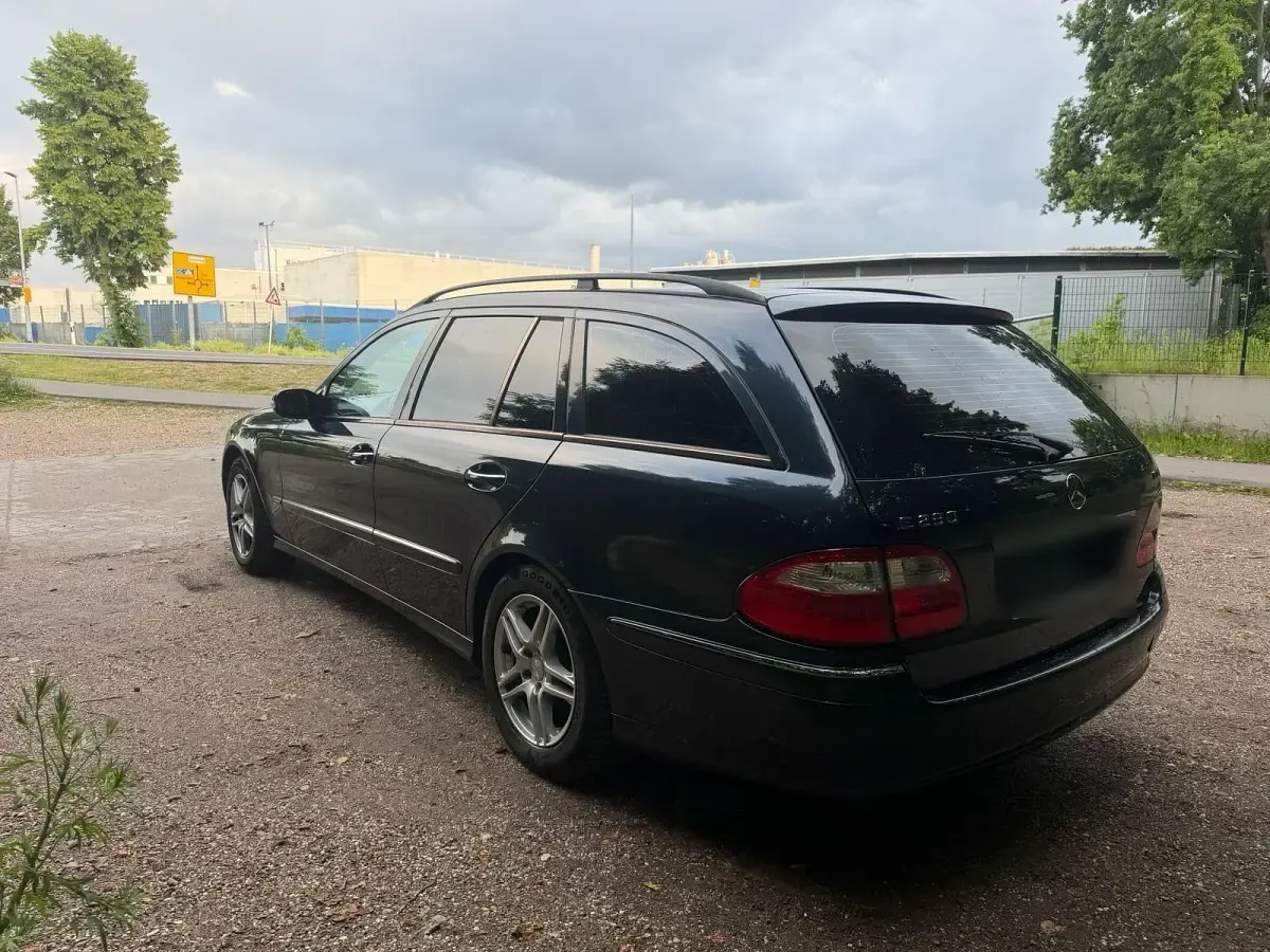 Gebraucht Mercedes E280 190 PS (139 kW) 2006 Andere farben Kombi