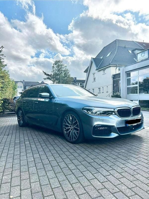 Gebraucht BMW 540 Performance 340 PS (250 kW) 2019 Grau Kombi