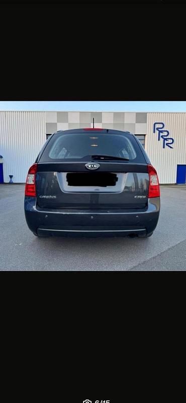 Gebraucht Kia Carens 140 PS (102 kW) 2008 Schwarz Van / Kleinbus