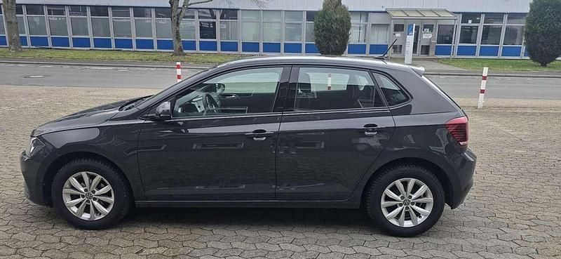 Gebraucht VW Polo Comfortline 95 PS (69 kW) 2021 Grau Kleinwagen
