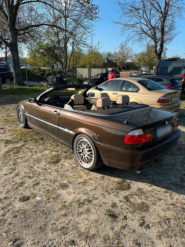 Second-hand BMW 330 231 CP (169 kW) 2000 Maro Cabrio