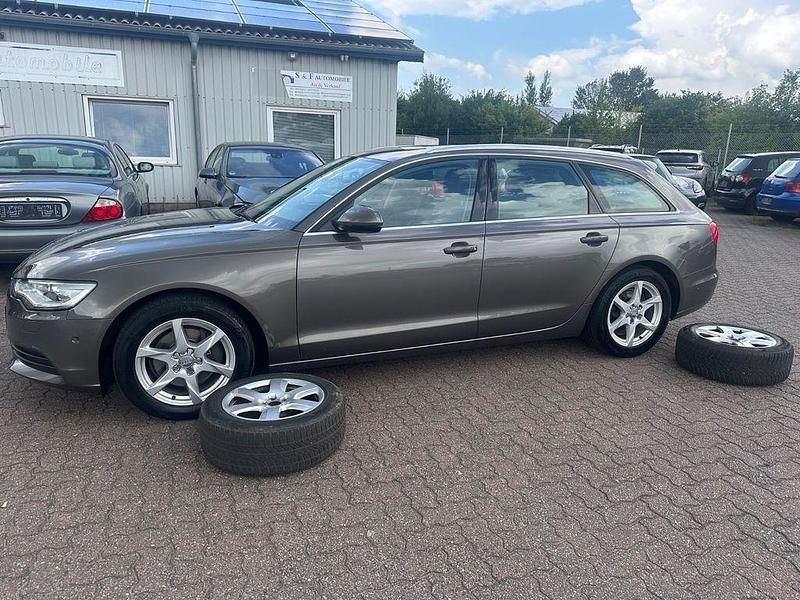 Braun Gebraucht 2013 Audi A6 Sport Limousine | 9.999 € (Guter Preis) - Bild 1/4