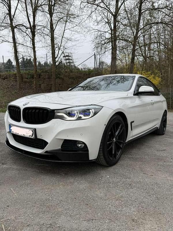 Gebraucht BMW 325 M Sport 224 PS (164 kW) 2017 Weiß Limousine