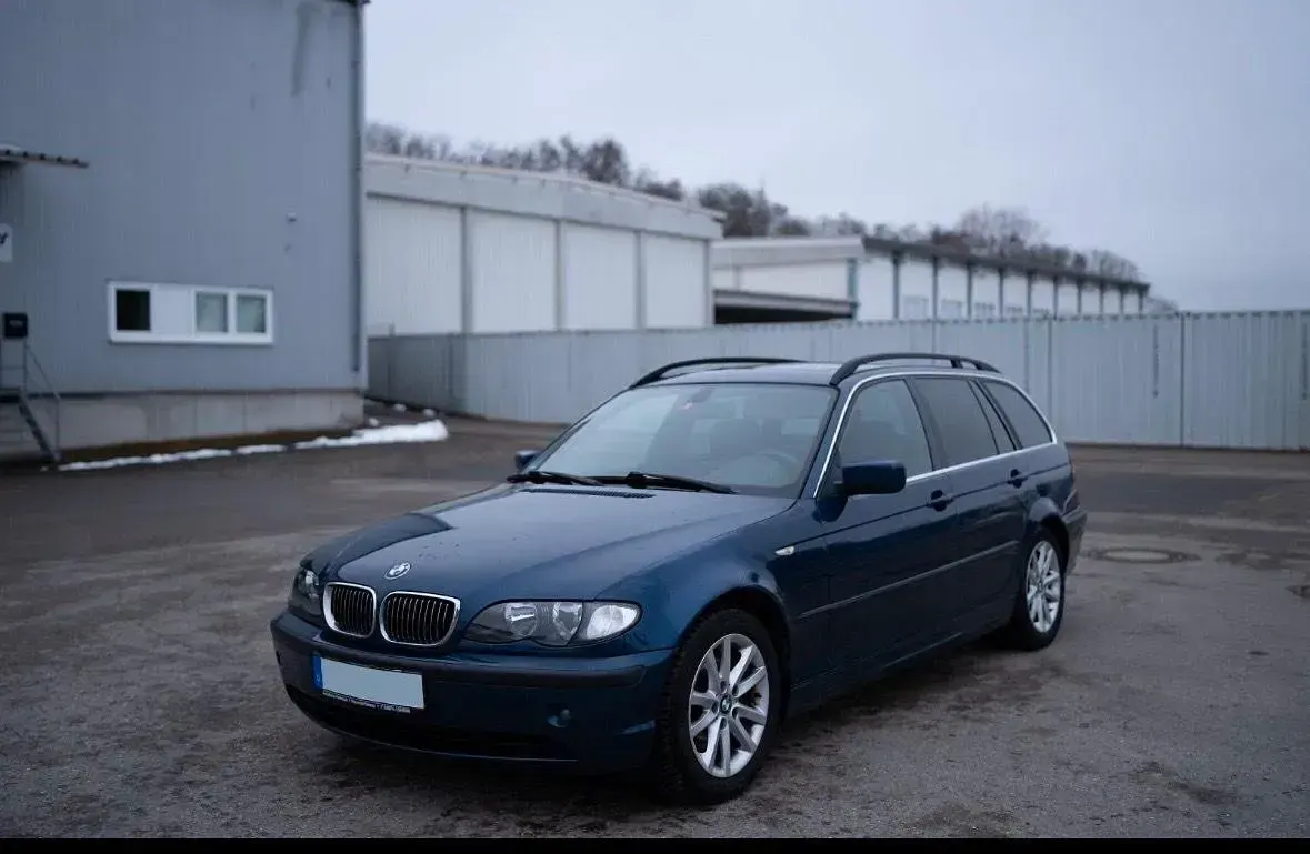 Gebraucht BMW 318 Basis 116 PS (85 kW) 2005 Blau Kombi