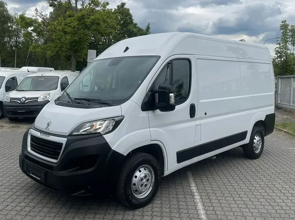 Gebraucht Peugeot Boxer 140 PS (102 kW) 2021 Weiß Van