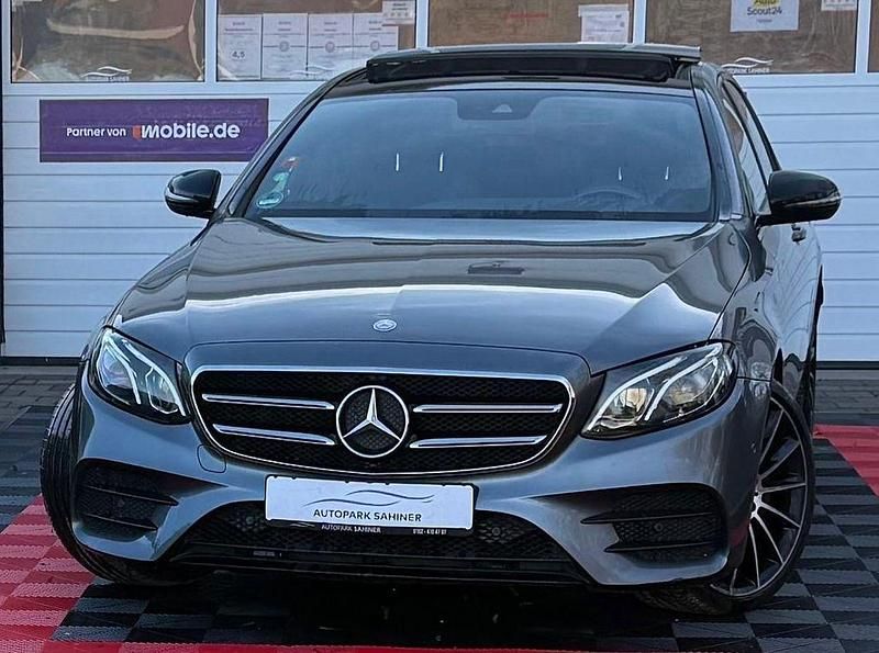 Grau Gebraucht 2017 Mercedes E200 AMG Limousine | 22.999 € (Fairer Preis) - Bild 1/4