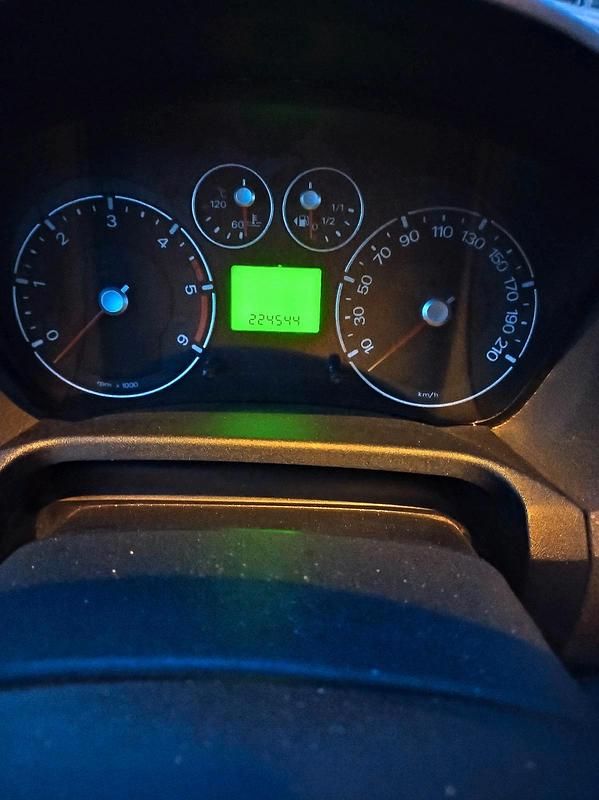 Gebraucht Ford Fiesta 90 PS (66 kW) 2008 Schwarz Kleinwagen