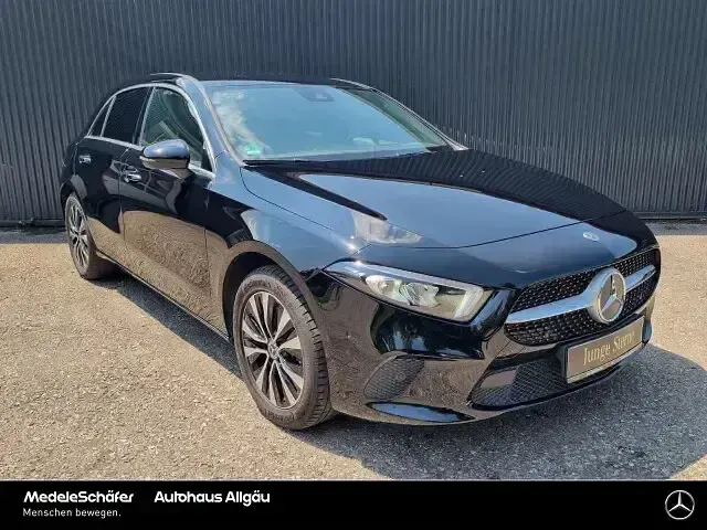 Gebraucht Mercedes A250 Progressive 218 PS (160 kW) 2022 Schwarz Limousine